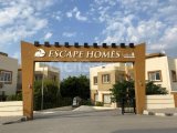 Girne Alsancak, Escape Plaja Yakın, Satılık; Ortak Havuzlu, Özel Bahçeli, 1+1, Eşyalı Daire!