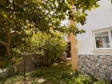 GİRNE ALSANCAK BÖLGESİNDE ALSANCAK İLKOKULU ARKASI SİTE İÇİ ÖZEL HAVUZLU GENİŞ KULLANIMA SAHİP FULL EŞYALI KİRALIK 3+1 VİLLA