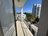 KIBRIS GİRNE MERKEZ'DE HAVUZLU SİTE İÇERİSİNDE KISMİ EŞYALI SATILIK 2+1 DAİRE