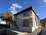 GİRNE ÇATALKÖY BÖLGESİNDE HAVUZLU BİNADA BAHÇELİ VE TERAS SEÇENEKLERİYLE KİRALIK 1+1 DAİRELER