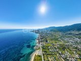 Girne Lapta Bölgesinde, Muhteşem Bir Kompleksten; Türk Koçanlı, Deniz Manzaralı, 4+2 Lüks Villalar!