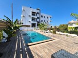 Girne Alsancak'da, Havuzlu Sitede, Satılık Sıfır 2+1 Daire!