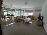 Girne Merkez'de, Barış Park Yakını, 3+1 Satılık Daire!