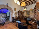 Lapta'da Full Eşyalı Kiralık Tarihi Ev! Cafe-Bar Kullanımı için Mükemmel Seçenek!