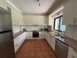 Girne Alsancak'da, Necat British School Yakını, 3+1 Kiralık Bungalow!