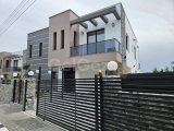 GİRNE LAPTA BÖLGESİNDE 4+1 LÜKS SATILIK VİLLA!