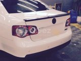 JETTA 2006-2012 IÇIN SPOILER - PIANO BLACK
