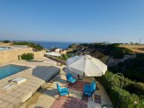 Küçük Erenköyde Denize Sıfır Satılık Havuzlu Villa