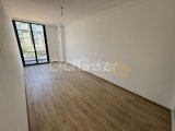 Girne Merkez'de Ana Cadde Üzerin'de Ticare izinli Ofis