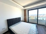 Girne Şehir Merkezinde Deniz ve Şehir Manzaralı 3+1 Yeni Daire Satılıktır.
