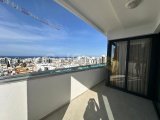 Girne Şehir Merkezinde Deniz ve Şehir Manzaralı 3+1 Yeni Daire Satılıktır.