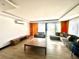 Girne Şehir Merkezinde Deniz ve Şehir Manzaralı 3+1 Yeni Daire Satılıktır.