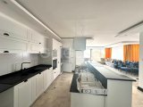 Girne Şehir Merkezinde Deniz ve Şehir Manzaralı 3+1 Yeni Daire Satılıktır.