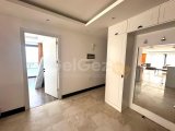 Girne Şehir Merkezinde Deniz ve Şehir Manzaralı 3+1 Yeni Daire Satılıktır.