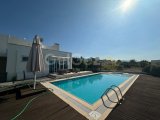Catalkoy'de Denize sıfır 4+2 Villa