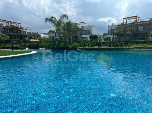 Denize Sıfır Lüks Satılık Villa- Bungalow En Prestijli Site İçersinde