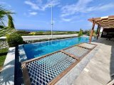 Denize Sıfır Lüks Satılık Villa- Bungalow En Prestijli Site İçersinde