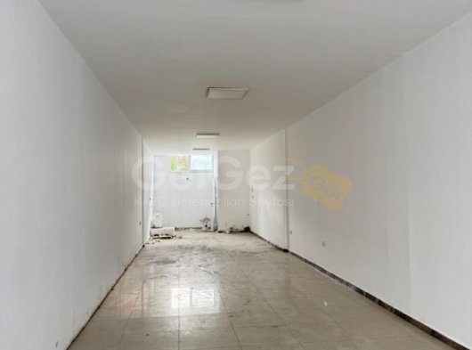 Girne Merkez'de Anayol Üstü Kiralık Dükkan!!!