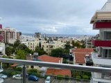 Girne Merkez'de Satılık Geniş Bagımsız Mutfaklı 3+1 Daire