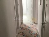 Girne Merkez'de Satılık Geniş Bagımsız Mutfaklı 3+1 Daire
