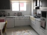 Girne Merkez'de Satılık Geniş Bagımsız Mutfaklı 3+1 Daire