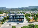 Alsancak'ta yüzme havuzlu rahat bir sitede 81 m2 2 odalı daire