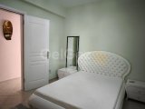 Alsancak'ta iki balkonlu daire 3 + 1 (130 m²)