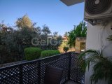 Alsancak'ta iki balkonlu daire 3 + 1 (130 m²)