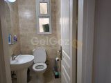 Alsancak'ta iki balkonlu daire 3 + 1 (130 m²)