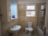 Alsancak'ta iki balkonlu daire 3 + 1 (130 m²)
