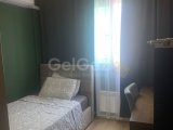 Alsancak'ta yüzme havuzlu rahat bir sitede 81 m2 2 odalı daire