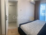 Alsancak'ta yüzme havuzlu rahat bir sitede 81 m2 2 odalı daire