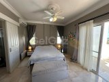 Bellapayis'te rahat site içinde 4+1 Villa