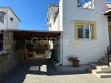 Bellapayis'te rahat site içinde 4+1 Villa