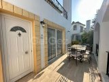 Bellapais'te 4 Yatak Odalı Villa