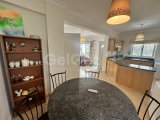 Bellapais'te 4 Yatak Odalı Villa