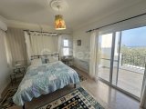 Bellapais'te 4 Yatak Odalı Villa
