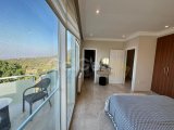 Bellapais'de Muhteşem Manzaralı Satılık 5 Yatak Odalı Villa!