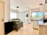 Denize 300 metre mesafede 2 yatak odalı daire 97m2