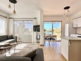 Denize 300 metre mesafede 2 yatak odalı daire 97m2