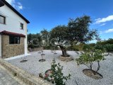 Bellapais'de Yüzme Havuzlu 3+1 Villa
