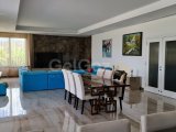 Girne Alagadi'de Satılık 5+2 Villa