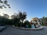 Girne Edremit'te 6,5 Dönüm Arsa İçerisinde Satılık Villa