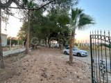 Girne Edremit'te 6,5 Dönüm Arsa İçerisinde Satılık Villa