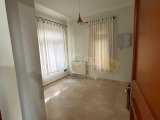Girne Edremit'te 6,5 Dönüm Arsa İçerisinde Satılık Villa