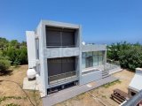 Girne /Karsıyakada Satılık 2 Adet 2 Yatak Odalı Müstakil Villa