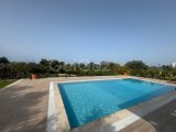 Girne Edremit'te Satılık 3,5 Dönüm İçerisinde Satılık Villa