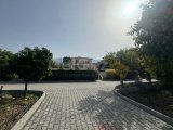 Girne Edremit'te Satılık 3,5 Dönüm İçerisinde Satılık Villa