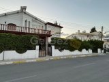 Girne Karaoğlan'da Satılık Ticari Ruhsatlı Villa