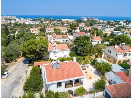 Girne Karaoğlanoğlu'da Satılık 4+1 Villa